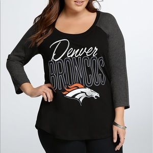 torrid size 2 Denver Broncos Raglan Football Tee